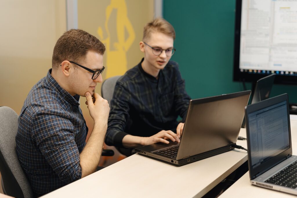 дистанционное обучение преподаватель программирования