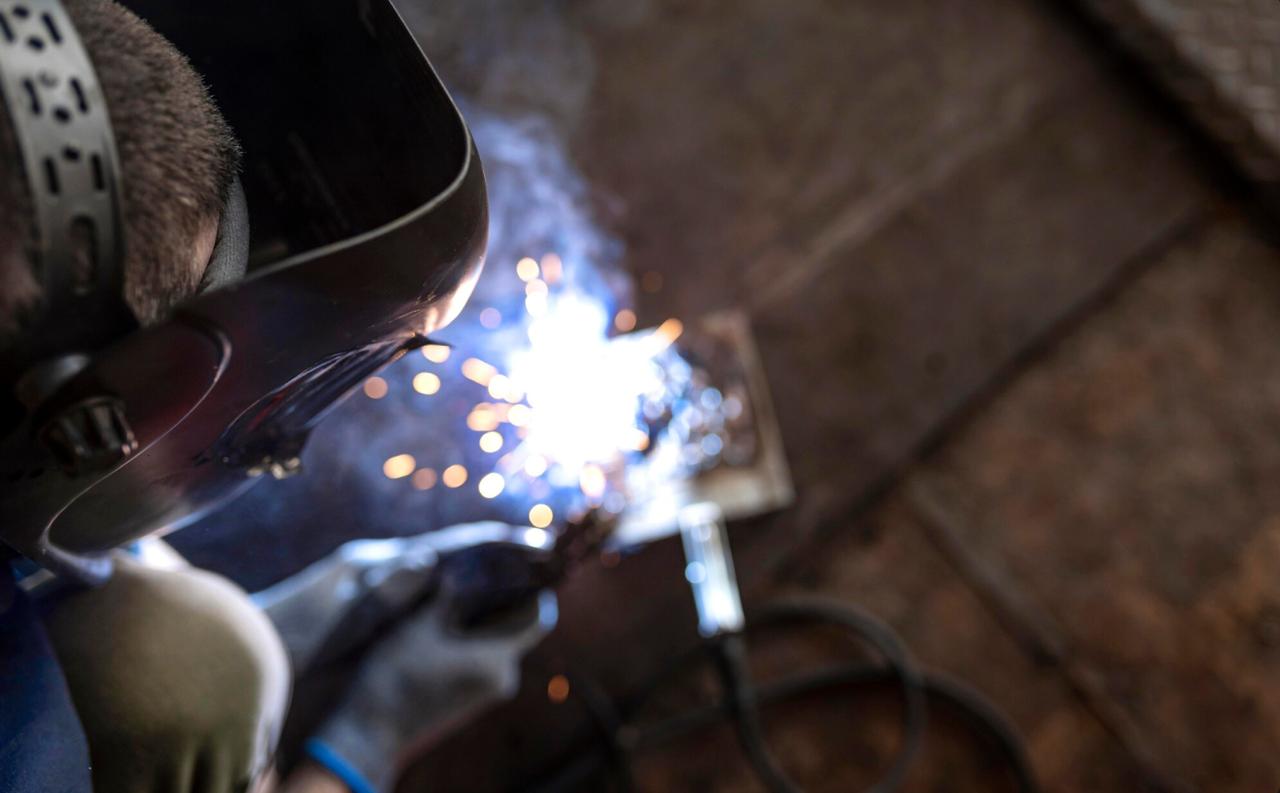 Сварщик 4 разряда ПРОФ ДПО