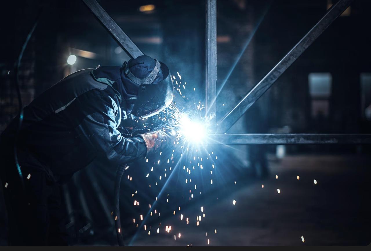 Электросварщик  курс ДПО ПРОФ