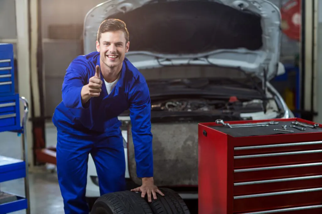 Сколько может зарабатывать автослесарь